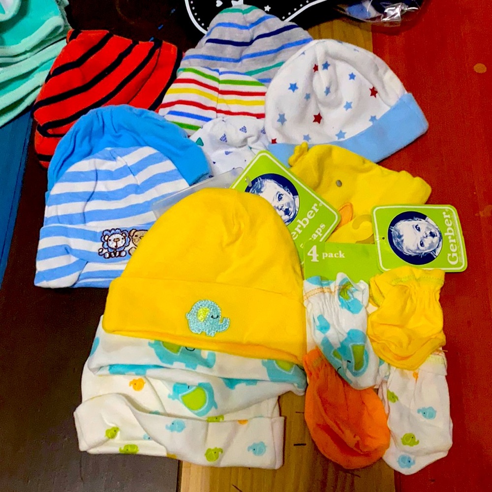 Baby hats and mittens